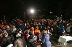 Sankt Martin Laternenumzug durch die Stadt (Foto: Karl-Franz Thiede)